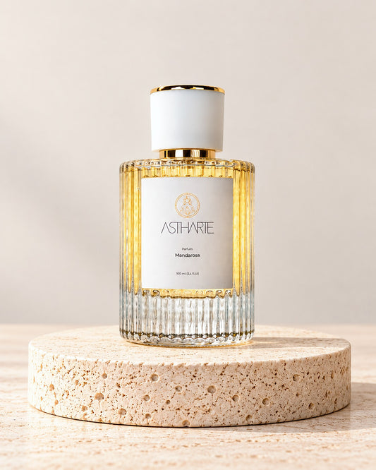 Sticlă de parfum Mandarosa Astharte 100 ml, vedere din față